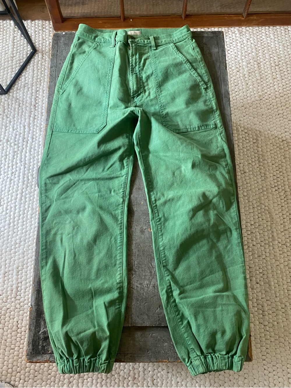 MOTHER the wrapper pant in army